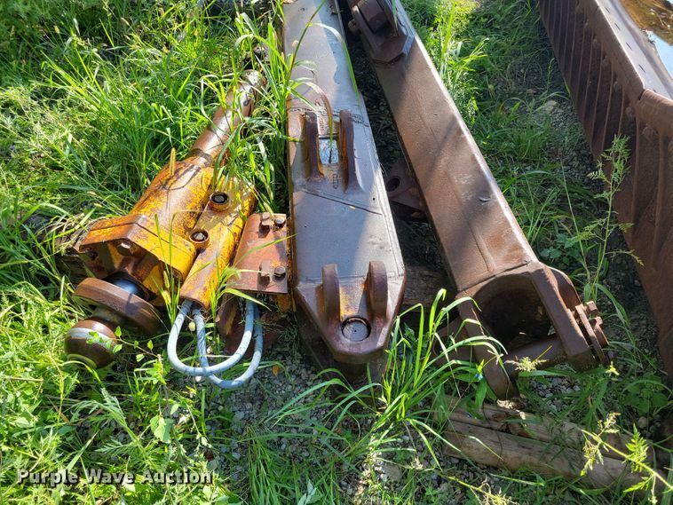 image for item DK2031 Caterpillar D9H  dozer blade