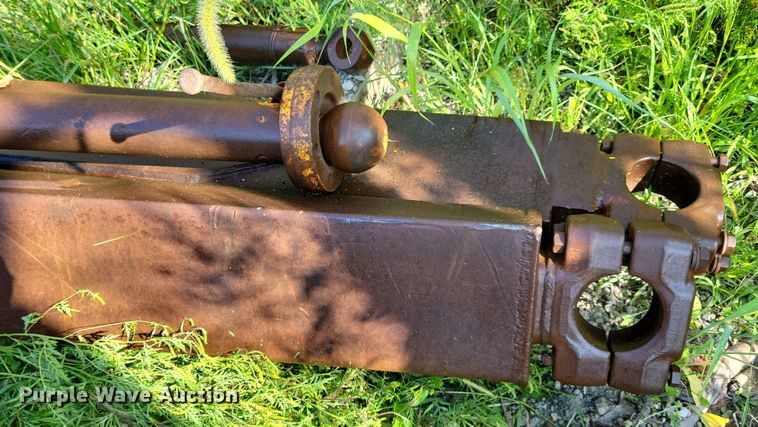 image for item DK2031 Caterpillar D9H  dozer blade