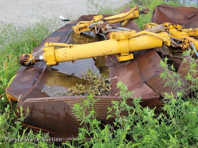 image for item DK2032 Caterpillar D9H  dozer blade