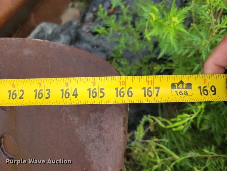 image for item DK2032 Caterpillar D9H  dozer blade