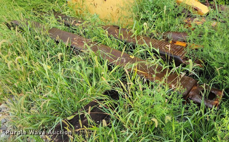 image for item DK2032 Caterpillar D9H  dozer blade