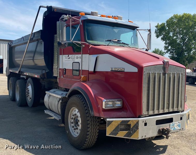 image for item DK6392 2006 Kenworth T800  dump truck