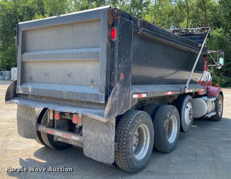image for item DK6392 2006 Kenworth T800  dump truck