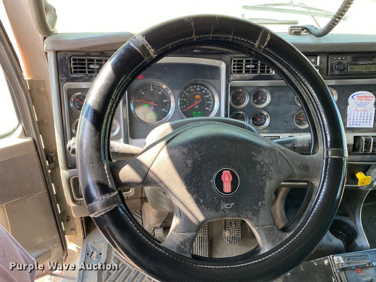 image for item DK6392 2006 Kenworth T800  dump truck