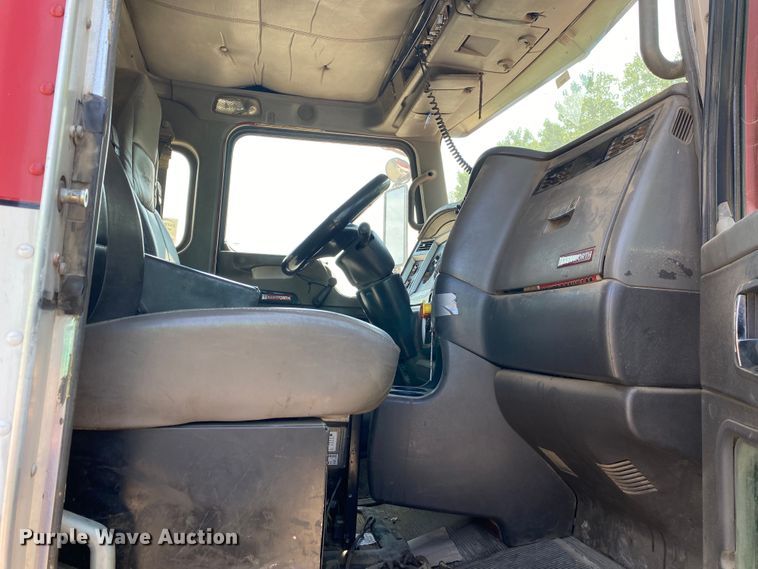 image for item DK6392 2006 Kenworth T800  dump truck