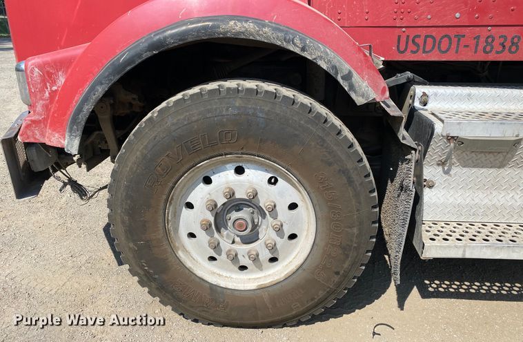 image for item DK6392 2006 Kenworth T800  dump truck