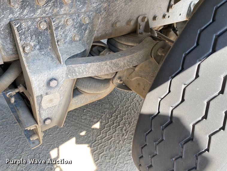 image for item DK6392 2006 Kenworth T800  dump truck