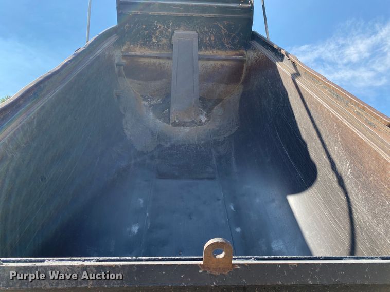 image for item DK6392 2006 Kenworth T800  dump truck