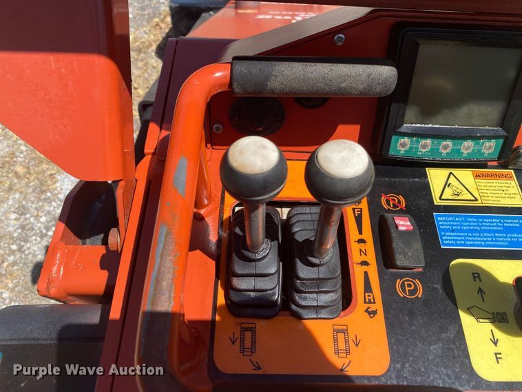 image for item DK6397 2015 Ditch Witch SK850  compact utility loader