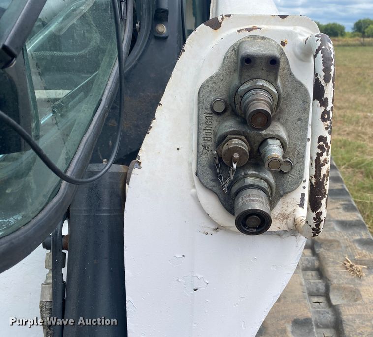 image for item DK6405 2013 Bobcat T750  tracked skid steer loader