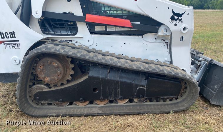 image for item DK6405 2013 Bobcat T750  tracked skid steer loader
