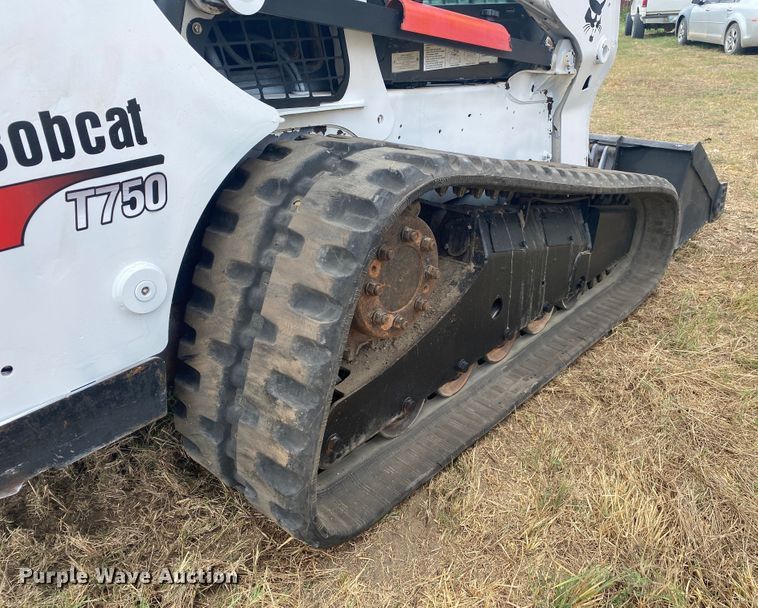 image for item DK6405 2013 Bobcat T750  tracked skid steer loader