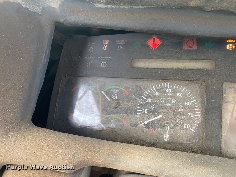 image for item DK6406 2005 John Deere 250D  haul truck