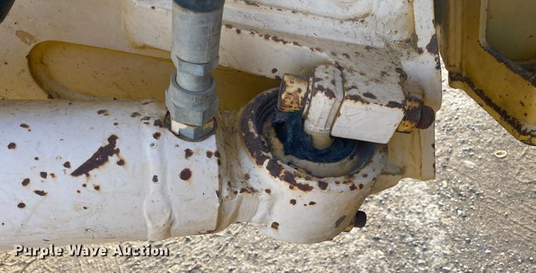 image for item DK6406 2005 John Deere 250D  haul truck