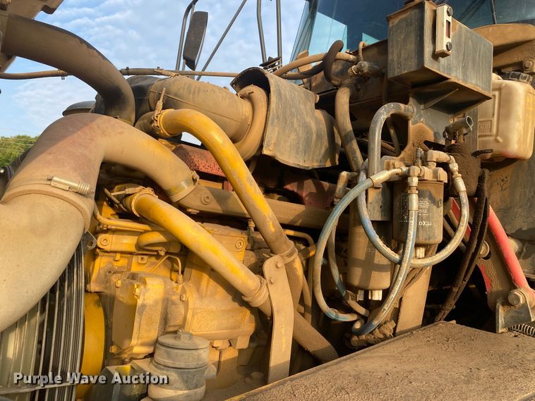 image for item DK6406 2005 John Deere 250D  haul truck