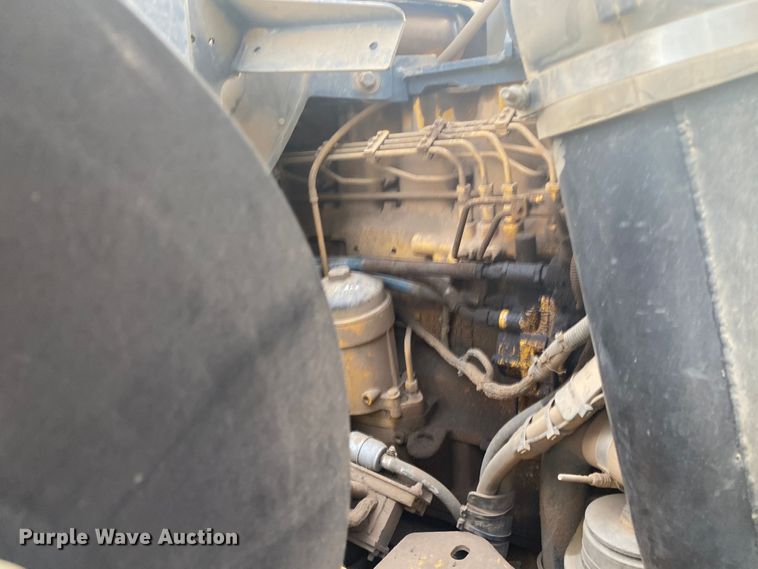 image for item DK6406 2005 John Deere 250D  haul truck