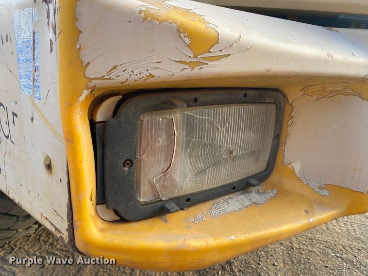 image for item DK6406 2005 John Deere 250D  haul truck