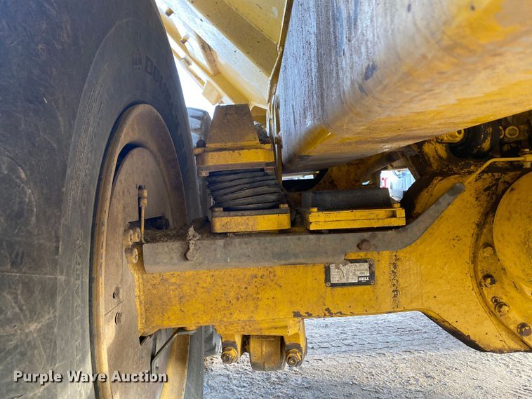 image for item DK6406 2005 John Deere 250D  haul truck