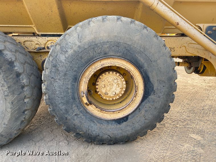 image for item DK6406 2005 John Deere 250D  haul truck