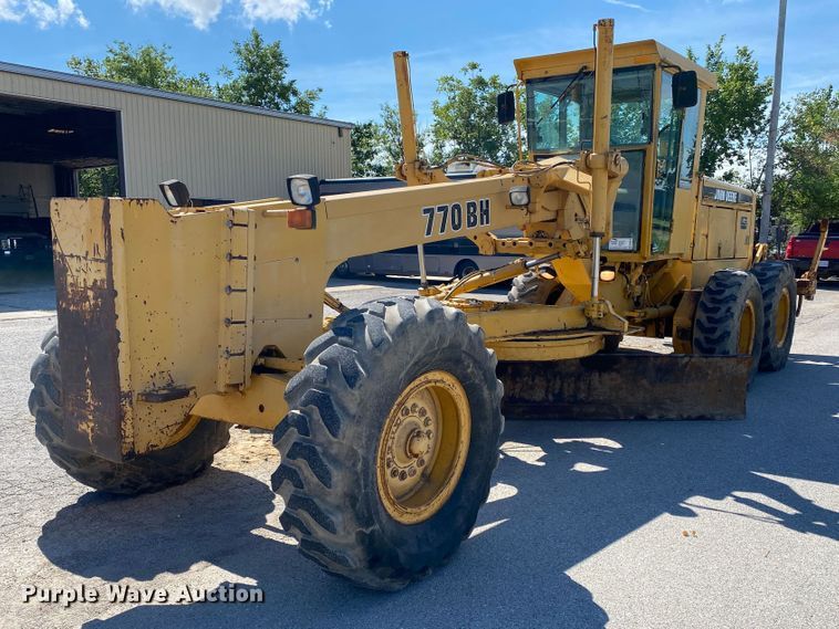 image for item DK6416 1994 John Deere 770BH  motor grader