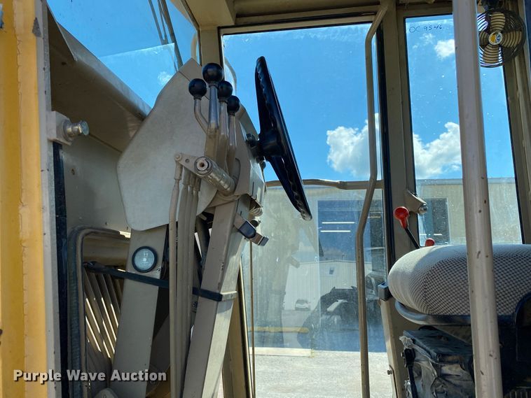 image for item DK6416 1994 John Deere 770BH  motor grader