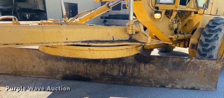 image for item DK6416 1994 John Deere 770BH  motor grader