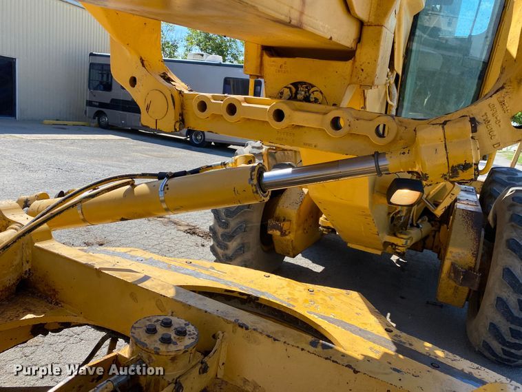 image for item DK6416 1994 John Deere 770BH  motor grader