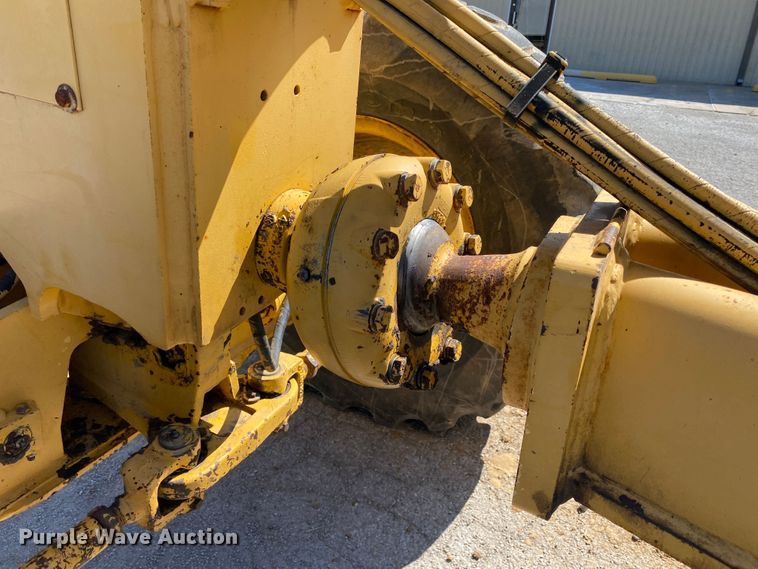 image for item DK6416 1994 John Deere 770BH  motor grader