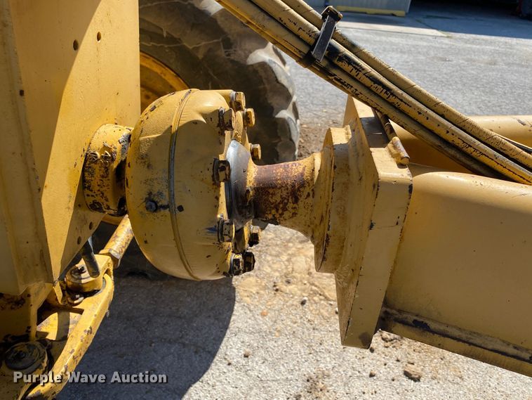 image for item DK6416 1994 John Deere 770BH  motor grader