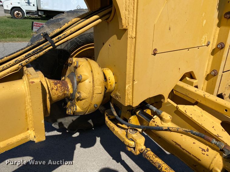 image for item DK6416 1994 John Deere 770BH  motor grader