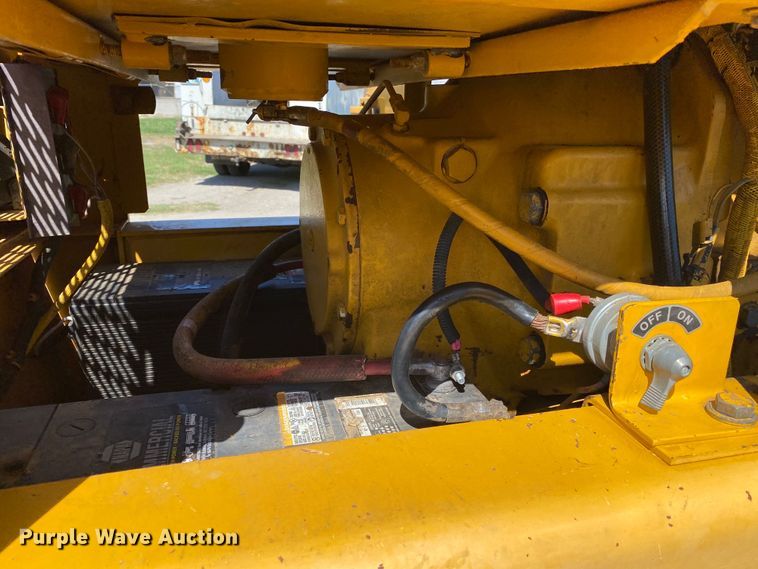 image for item DK6416 1994 John Deere 770BH  motor grader