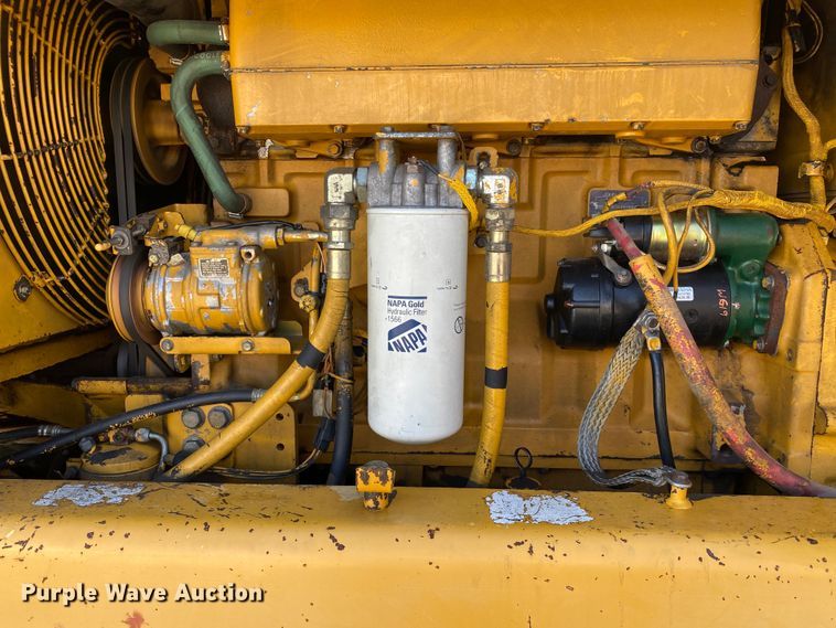 image for item DK6416 1994 John Deere 770BH  motor grader