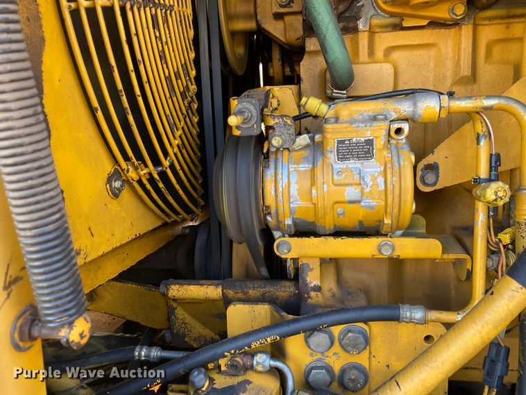 image for item DK6416 1994 John Deere 770BH  motor grader