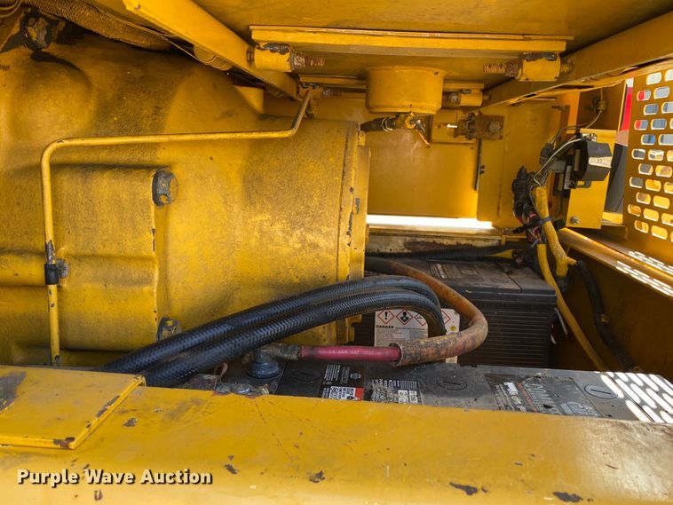 image for item DK6416 1994 John Deere 770BH  motor grader