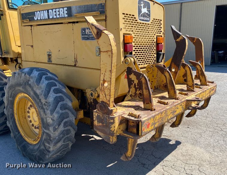 image for item DK6416 1994 John Deere 770BH  motor grader