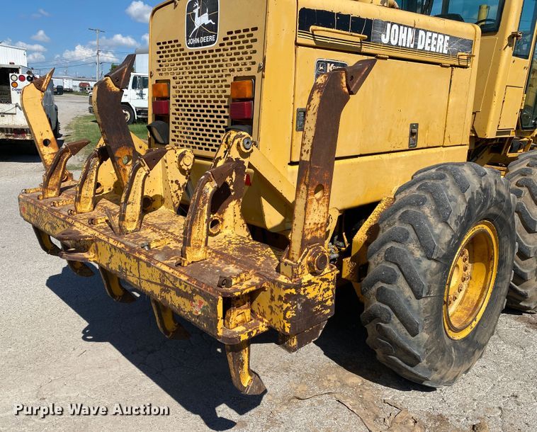 image for item DK6416 1994 John Deere 770BH  motor grader