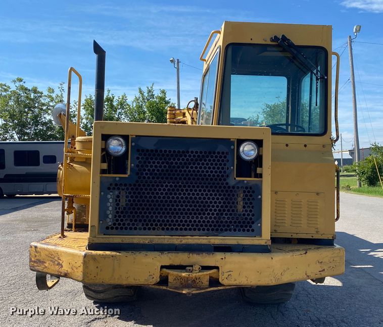 image for item DK6417 1992 Caterpillar 613C  elevating scraper