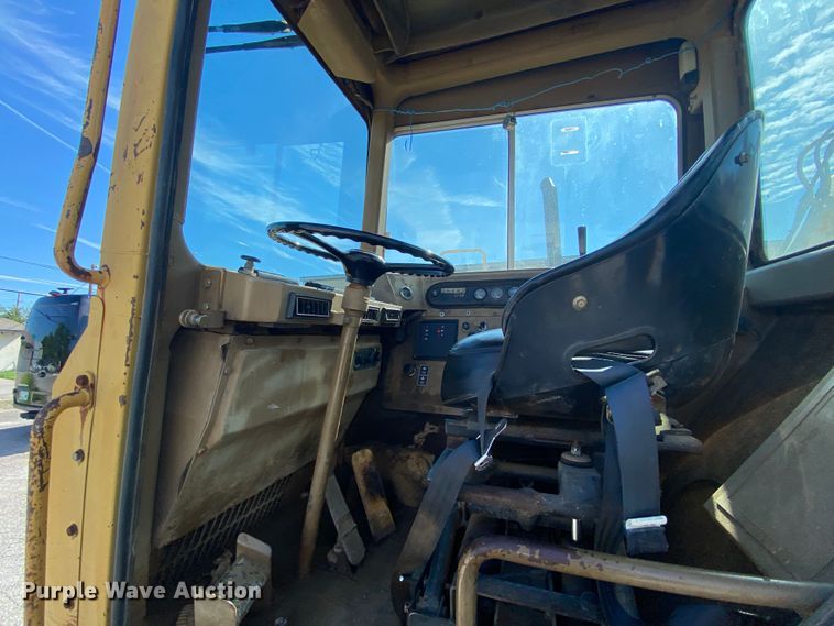 image for item DK6417 1992 Caterpillar 613C  elevating scraper