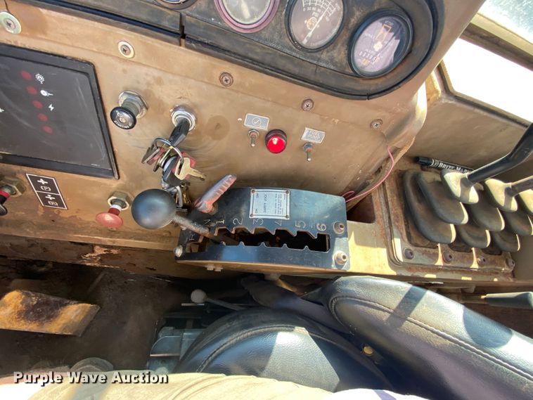 image for item DK6417 1992 Caterpillar 613C  elevating scraper