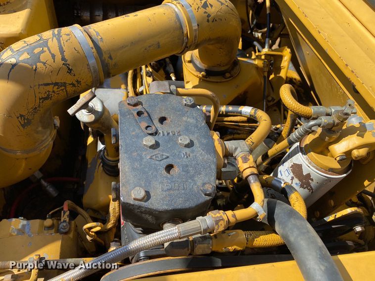 image for item DK6417 1992 Caterpillar 613C  elevating scraper