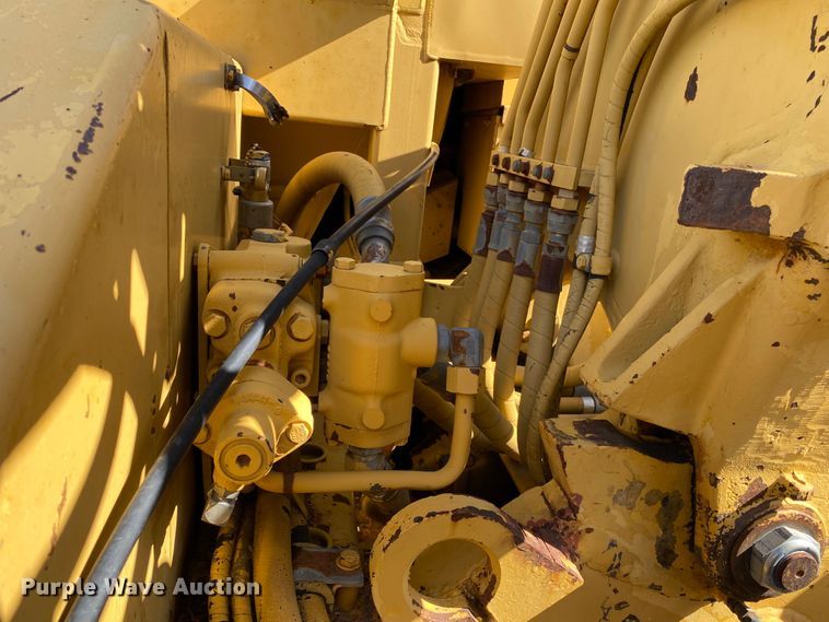 image for item DK6417 1992 Caterpillar 613C  elevating scraper