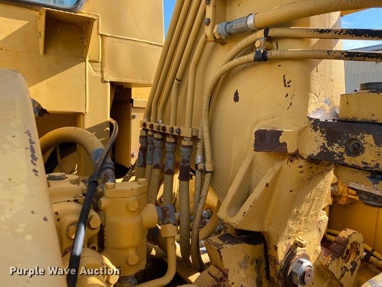 image for item DK6417 1992 Caterpillar 613C  elevating scraper