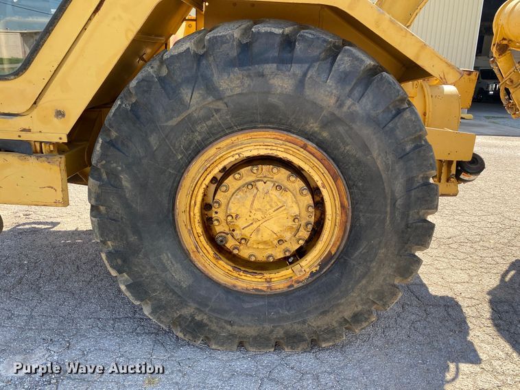 image for item DK6417 1992 Caterpillar 613C  elevating scraper