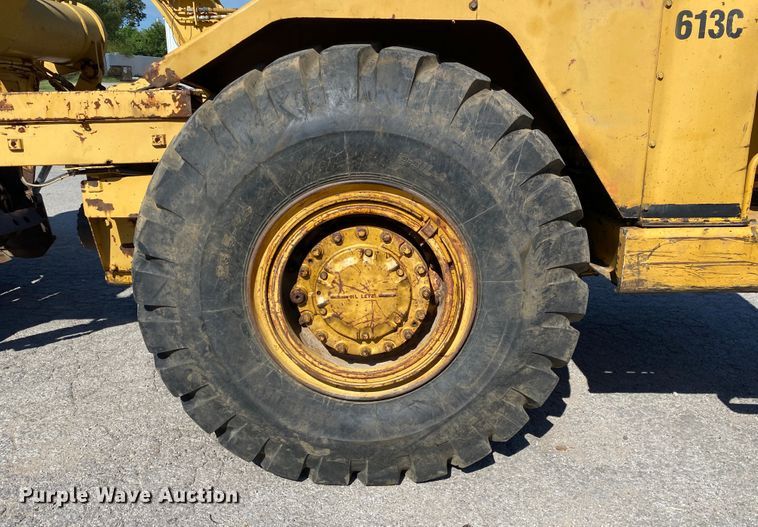 image for item DK6417 1992 Caterpillar 613C  elevating scraper