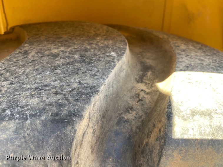 image for item DK6417 1992 Caterpillar 613C  elevating scraper