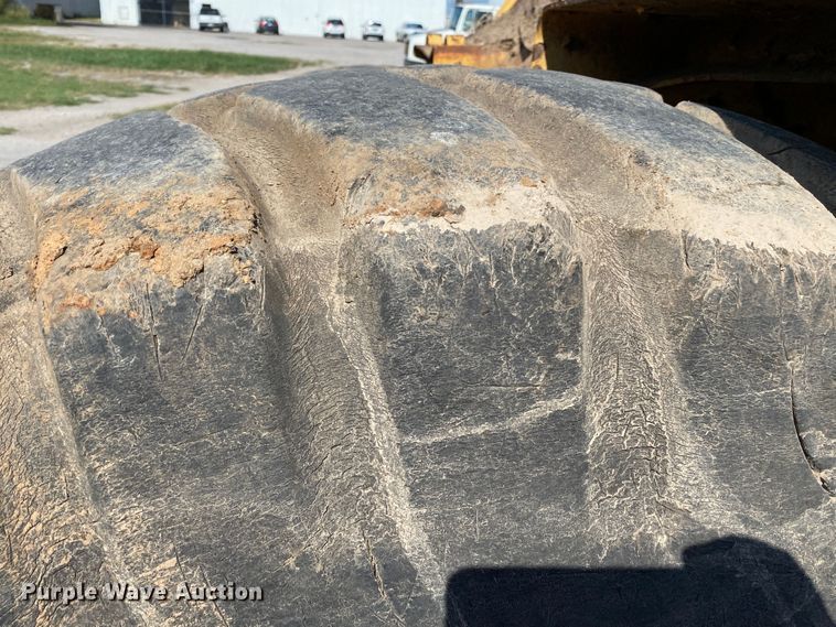 image for item DK6417 1992 Caterpillar 613C  elevating scraper