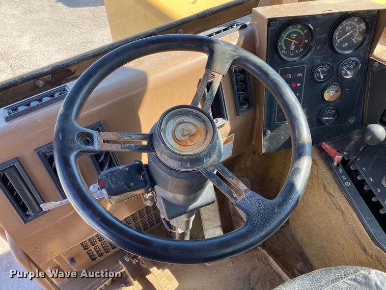 image for item DK6418 Caterpillar 615C  elevating scraper