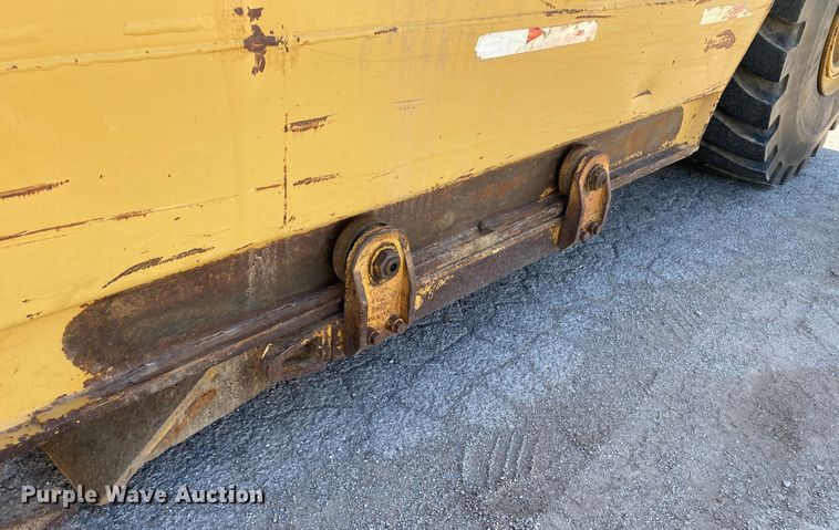 image for item DK6418 Caterpillar 615C  elevating scraper