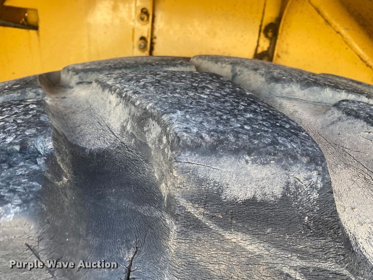 image for item DK6418 Caterpillar 615C  elevating scraper