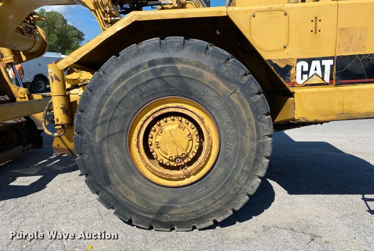 image for item DK6418 Caterpillar 615C  elevating scraper